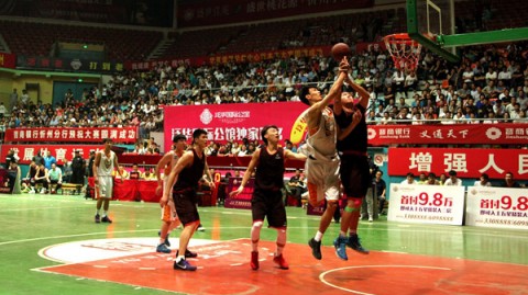 上海体育馆那个夜晚，这群英国来的“没人要”的孩子把东道主打懵了