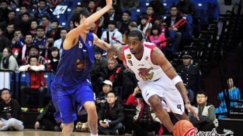 赵睿首秀周琦送火锅，北京客场啃下江苏这场球赢得可不轻松