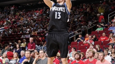 高原主场被打成筛子！约老师34分也救不了掘金，狼崽子这防守也太野球了