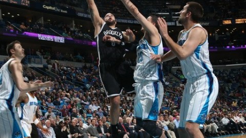 看了黄蜂对篮网这场球，我才知道有个好大哥带着有多重要！