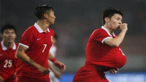 久尔杰维奇首秀开门红！U20国足4分钟两球，2-1力克“西班牙军团”卡塔尔