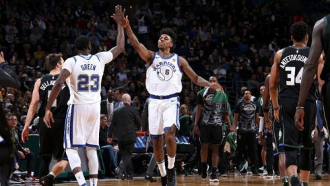 这一夜，休斯顿的青春风暴把密尔沃基的“单挑梦”给吹醒了