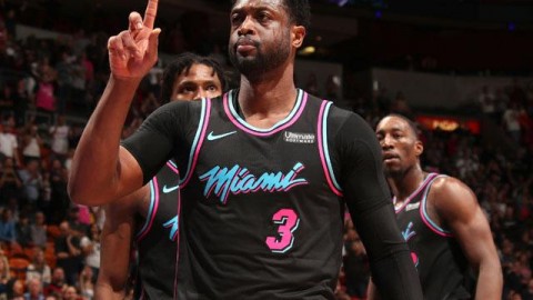 金州军团主场灭火！这场球看得我血压飙升，库里真就把把C？