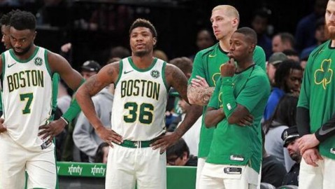 波神一巴掌扇懵灰熊！绿军这命硬的毛病到底啥时候能改？