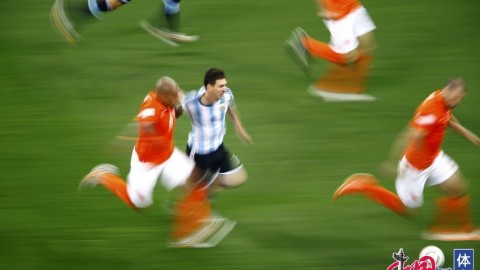 新标题：鸟巢百年德比见证桑巴复苏——巴西2-0阿根廷，邓加重塑铁血纪律