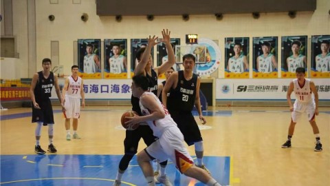 合肥这晚上真冷，但体育馆里热得能烤火！皖江龙用篮板球给苏科雄狮上了一课