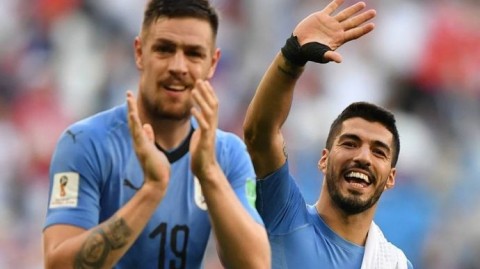 世预赛-新帅首秀憾平！桑巴军团主场哑火，乌拉圭客场抢分｜巴西1-1乌拉圭复盘