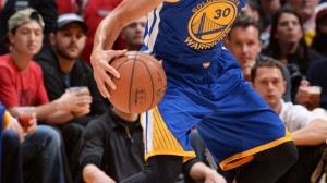 神仙打架差点变惨案！湖人主场计时器都罢工了，只为阻止詹姆斯这惊天一战？