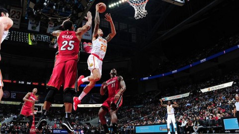 老鹰这是要起飞？客场把黄蜂打成了马蜂窝，特雷杨那小手一抖又是30分！