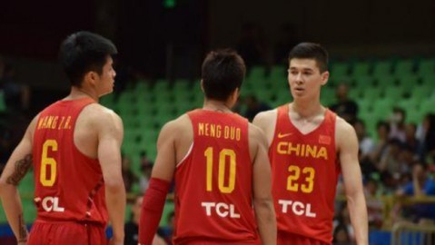 非洲篮球场上的黑马狂奔！喀麦隆和马达加斯加这场小组赛看得我直跺脚