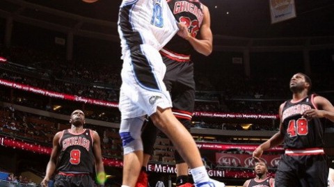 凤凰城烈焰灼伤风城玫瑰，这场球看得我血压飙升！