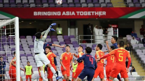拜合拉木首秀救主！费南多失点成罪人，国足1-1憾平泰国，末轮死磕韩国