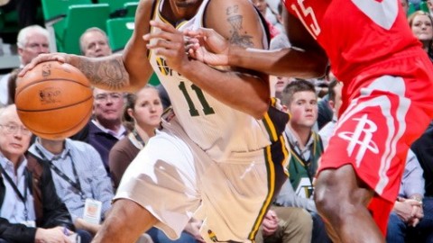 真是服了！马尔卡宁狂砍49分，火箭主场被爵士按在地上摩擦，这比赛看得我血压飙升！