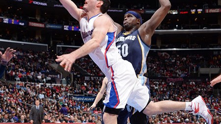 输急眼了？快船客场栽跟头，灰熊这波收割到底藏着啥猫腻