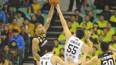 里指导这状态，简直是在诈骗！北控险胜山东背后的喜与忧