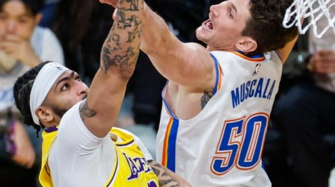 湖人这一晚打的哪是篮球？简直是给雷霆这帮小年轻上了一堂社会课！