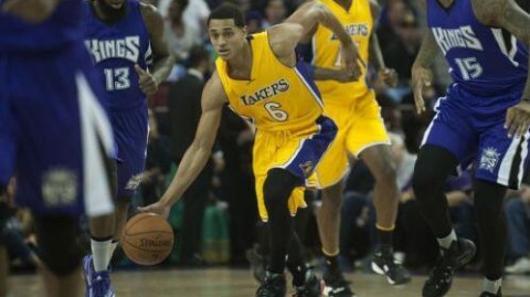 湖人132-122国王赛事复盘：戴维斯36+15力压福克斯，紫金军团送给克里斯蒂“开门黑”