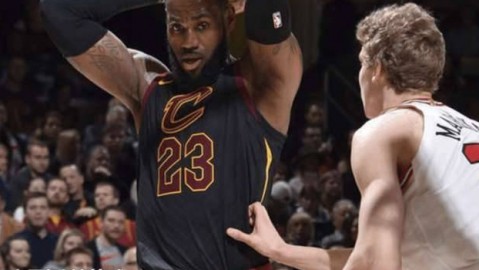 马刺这年轻人还是太嫩！公牛老炮儿给文班亚马上了堂生动的“成人礼”课