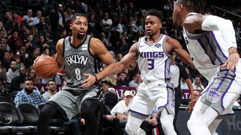 那个夜晚，萨克拉门托的篮筐像大海一样宽阔