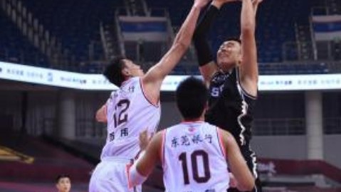 深圳主场暴揍同曦！这一战看得我热血沸腾，也得给同曦点个赞