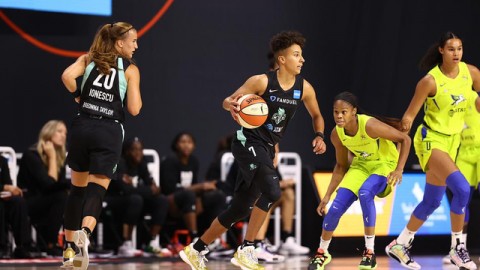 王牌主场“捉妖”记：当卫冕冠军遇上飞翼新势力，这不仅仅是场常规赛