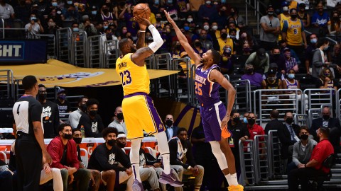 那场把湖人球迷心气打没了的雄鹿战役