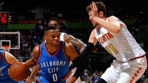 神仙打架！老鹰客场掀翻雷霆，这场对攻大战看得我血压飙升