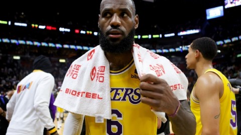 巴特勒硬汉教做人，湖人客场又吞下一场憋屈败仗！