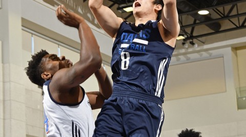 夏季联赛惊魂记：雷霆差点玩脱手，76人末节疯狂反扑吓出一身冷汗