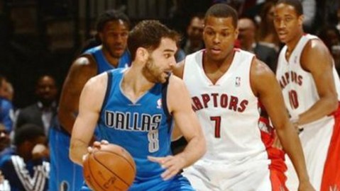 这场球看得我嗓子眼冒烟！独行侠和马刺玩的就是心跳，文班亚马首秀果然没白等