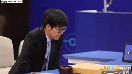 围棋人机大战终极对决复盘：柯洁三局鏖战AlphaGo，0比3见证AI围棋时代降临