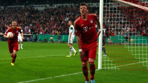 海因克斯回归拜仁7连胜！德甲国家德比客场3-1完胜多特，积分榜从落后5分到领先6分