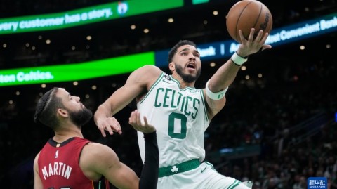 这哪是东决？这分明是巴特勒的“成人礼”，直接把塔图姆给打哭了吧！