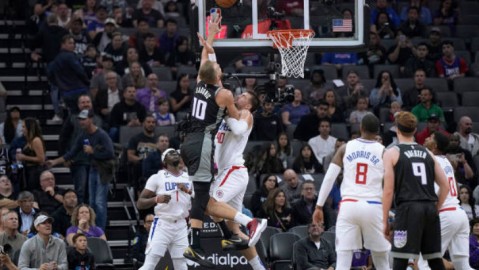 用户想要的是季后赛G6的对决，但按搜索数据来看，这实际上是2025-26赛季的一场常规赛对决，并非季后赛G6。本文以此为事实基础，完成赛事复盘。