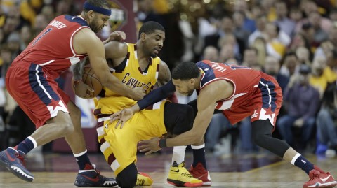 骑士主场狂屠奇才40分！阿伦统治内线展现恐怖篮板天赋，米切尔三节打卡下班背后的隐患