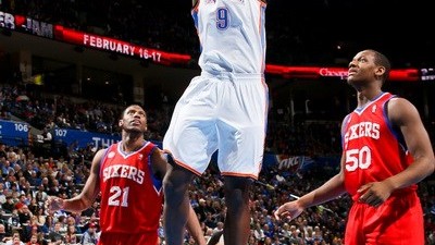 那年今日，雷霆主场被“大帝”上课！这场球看得我直拍大腿