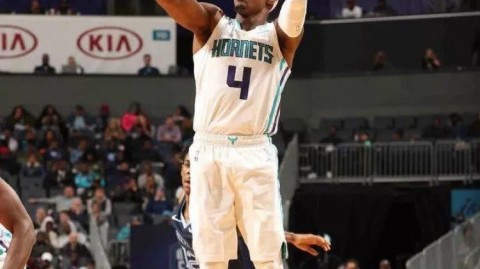 那场把圣城打成“蜂巢”的夜——回首10月20日黄蜂对马刺的酣畅一战