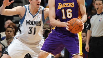 湖人主场险胜开拓者！这场球看得我心惊肉跳，浓眉真是定海神针