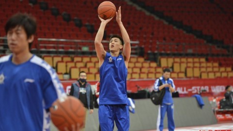 诸暨的这个夜晚，徐杰不仅拿了MVP，还让所有人哭哭笑