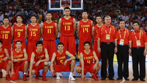 波斯铁骑的“狡猾”胜利：那场铜牌战，不止是篮球，更是江湖！