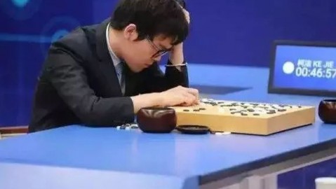标题：0-3完败“围棋上帝”：柯洁人机大战全复盘，从“输得没脾气”到泪洒乌镇