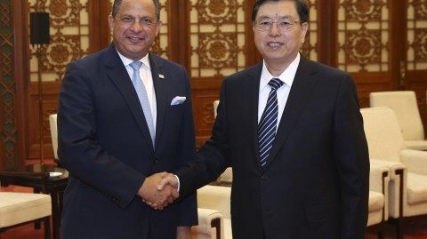 西甲-巴萨1-1贝蒂斯终结9连胜 加维闪击德索萨扳平 弗里克冲场染红