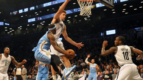 那晚掘金打黄蜂，忒带劲！穆雷像是忘了吃药，猛得吓人！