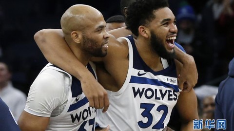 那场球看得我真是又搓火又过瘾！灰熊这是要把狼队往死里整啊