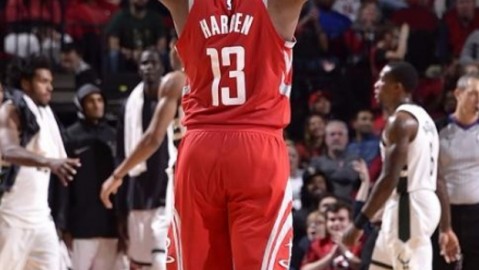 雄鹿主场狂胜爵士，这剧本你看懂了吗？