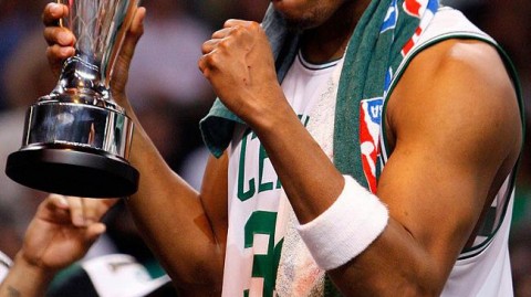 落后11分算个啥？绿军这逆转看得我脑仁疼，霍福德这是返老还童了吧！