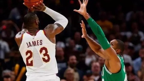 蓝黑耐克血洗红狼阿迪：劳塔罗双响弑旧主，国米5-2罗马先赛9分领跑