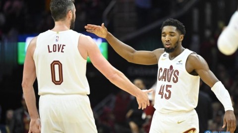 鹈鹕主场惨遭老鹰“啄”穿！锡安空砍25分也救不了，这锅到底该谁背？