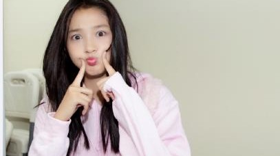 关晓彤17年中午官宣被群嘲，如今逆袭全网闭嘴