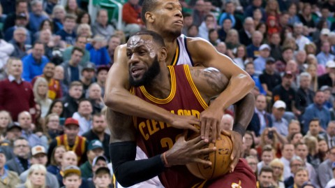 盐湖城的那一夜，米切尔的刀还是没捅破命